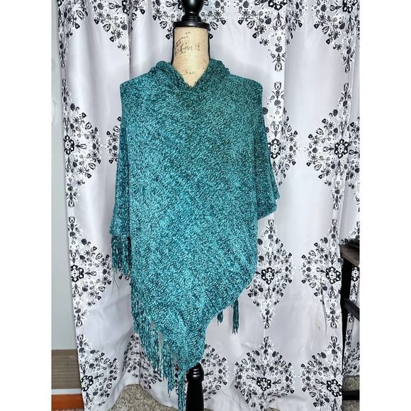 Pinklicious Green Chenille Knit Tassel Hooded Poncho /ONE SIZE - Picture 3 of 4